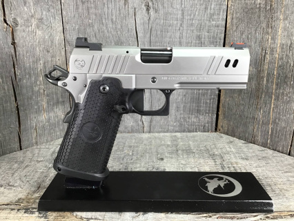 Nighthawk Custom BDS9 Commander Double-Stack 9mm